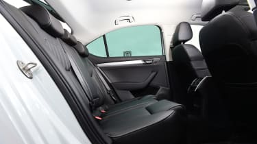 Skoda Superb - rear seats