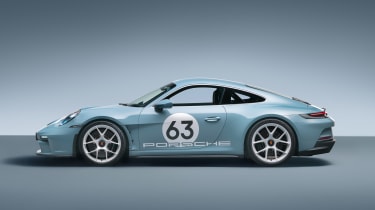 Porsche 911 ST - side static