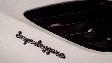 Aston Martin DBS Superleggera Volante - Superleggera badge