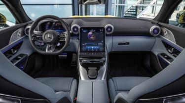Mercedes-AMG GT 43 - interior 