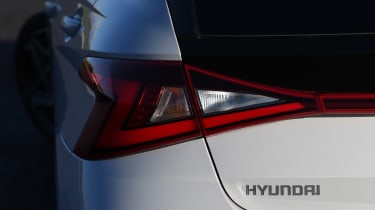 Vauxhall Corsa vs Hyundai i20 - Hyundai rear tail light 