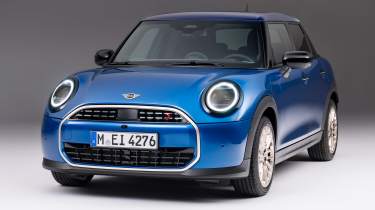 MINI Cooper 5-Door - front static