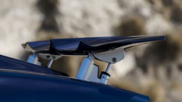 Bugatti Chiron - The Quail spoiler