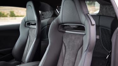 Audi R8 - seats