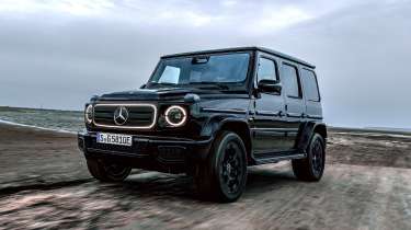 Mercedes G 580 with EQ Technology - front tracking