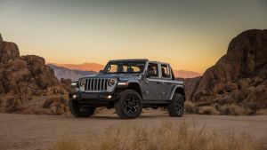 Jeep%20Wrangler%204xe%20plug-in%20hybrid%202020-2.jpg