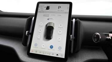 Volvo EX30 - quick controls