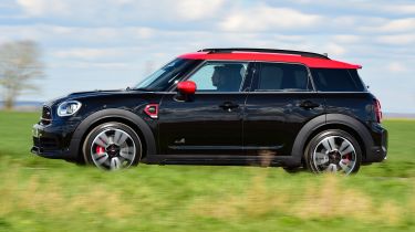 MINI Countryman - side tracking