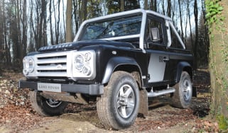 Land Rover Defender SVX