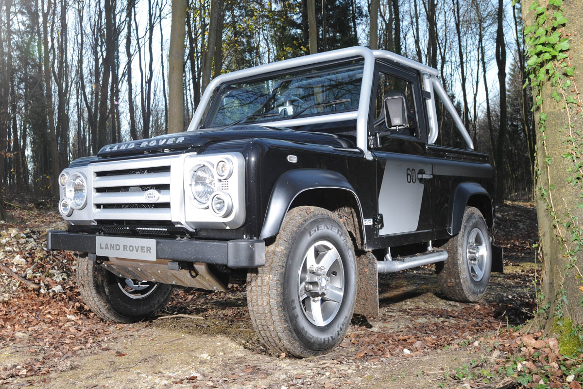 Land Rover Defender SVX | Auto Express