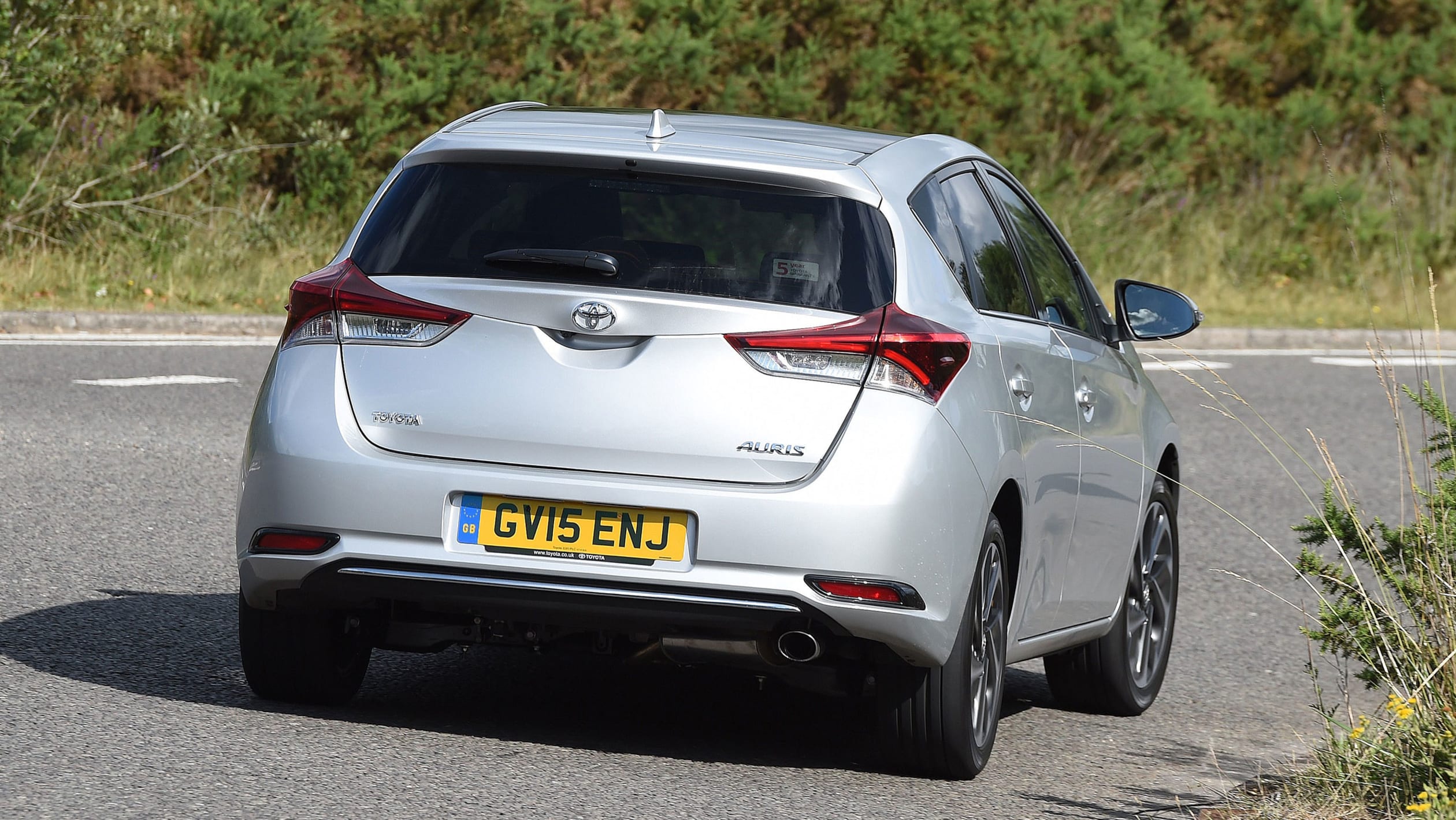 New Toyota Auris 1.2 turbo 2015 review pictures Auto Express