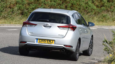 Toyota Auris 1 2 2015 Review Auto Express