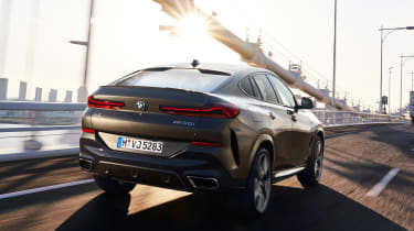 BMW X6 - rear tracking