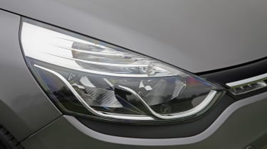 Used Renault Clio - front light