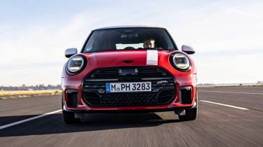 MINI 1965 Victory Edition - dynamic front end