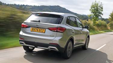 New MG ZS Hybrid+ - rear tracking 