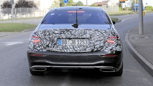 Mercedes%20S-Class%20spyshots-7.jpg