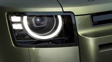 Land Rover Defender MY26 - front light