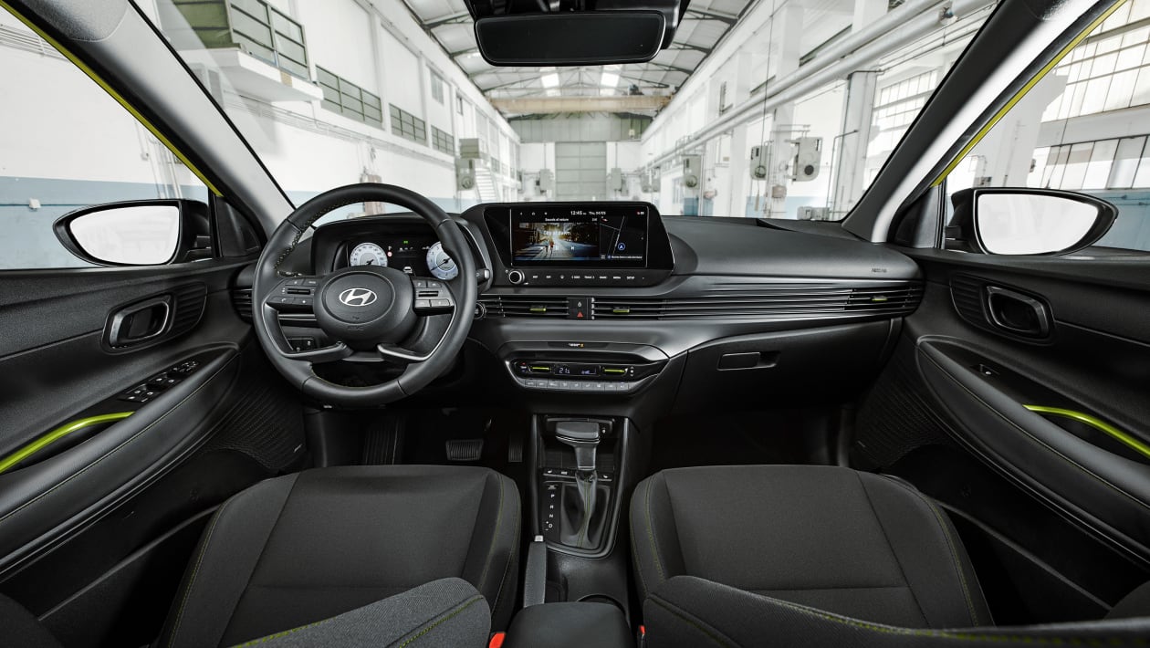 2023%20Hyundai%20i20%20facelift-3.jpg