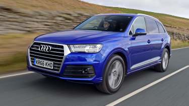 Audi Q7 - front tracking