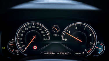 New BMW 5 Series - dials