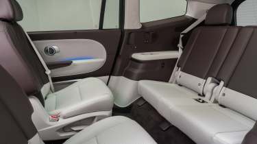 Hyundai Ioniq 9 - rear seats