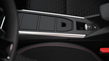 Renault Clio Hybrid E-Tech - centre console