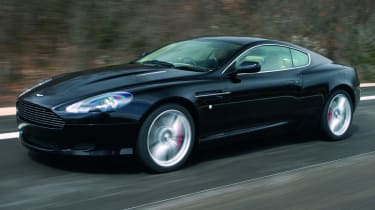 Aston Martin DB9 coupe front tracking