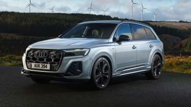 Audi Q7 - static front 3/4