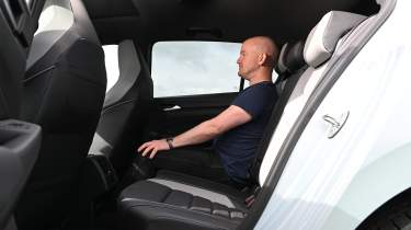 Volkswagen Golf GTE vs Toyota Prius - Golf GTE rear seats