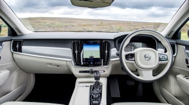 Volvo V90 D5 Momentum - interior