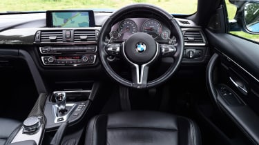 BMW M4 - dash