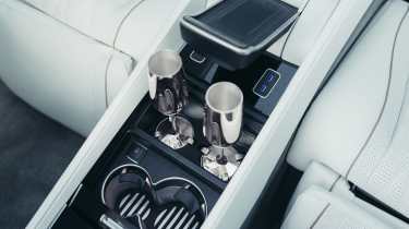 Mercedes-Maybach GLS - flute holders