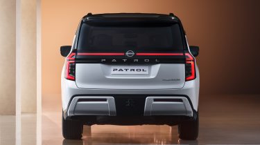 Nissan Patrol - tail shot