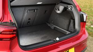 Volkswagen Golf GTI manual - boot