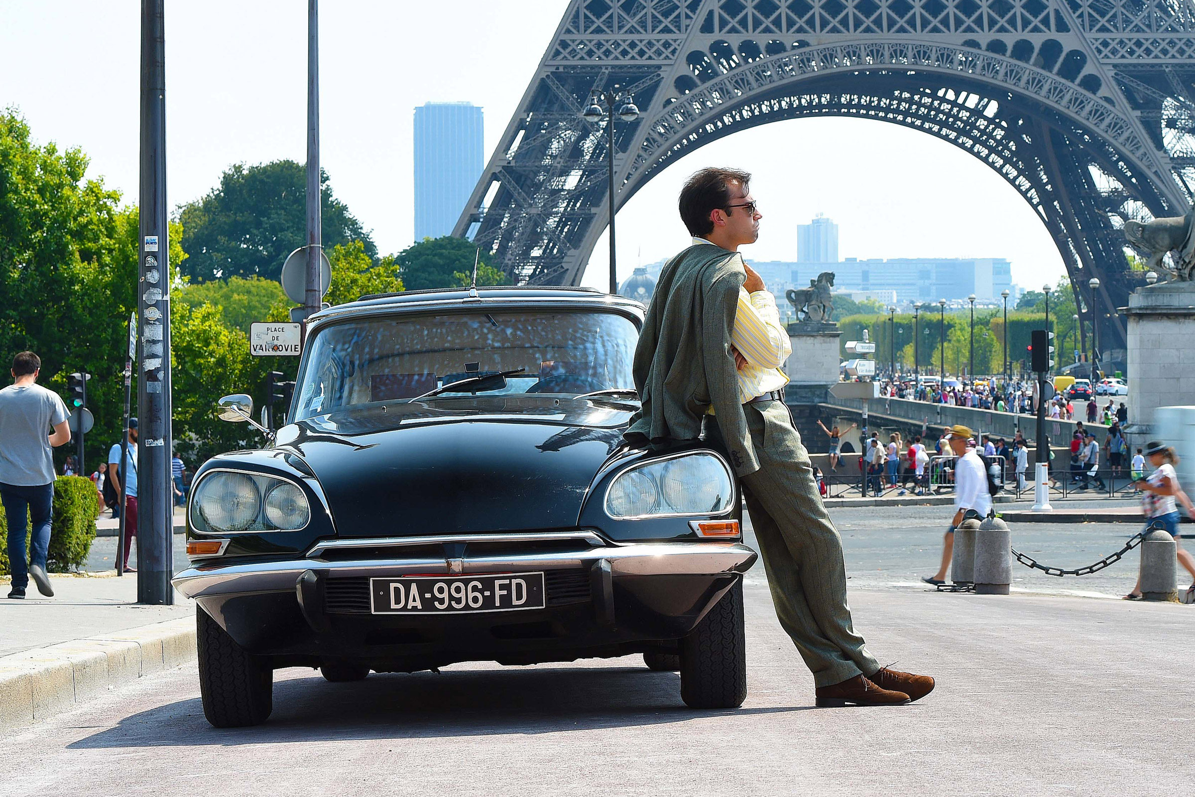 Citroen Ds Review Touring Paris In The Greatest Ever Citroen Auto Express