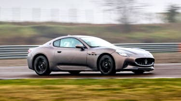 Maserati GranTurismo Folgore - side
