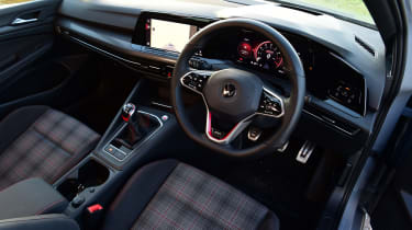 Volkswagen Golf GTI twin test - interior