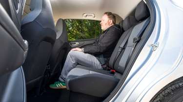 MG4 Urban - back seat