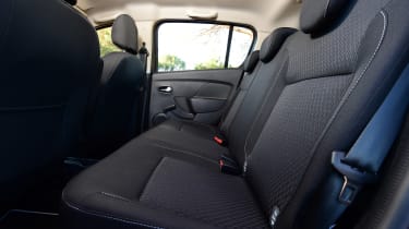 Dacia Sandero 2017 facelift rear seats