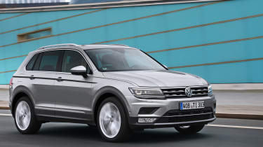 Volkswagen Tiguan 2016 - silver front tracking 2