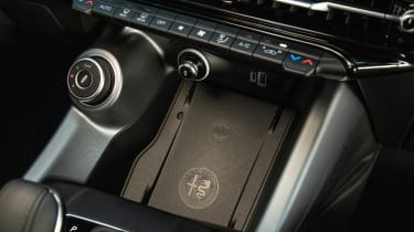 Alfa Romeo Tonale PHEV - interior