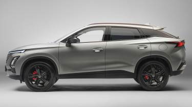 OMODA 5 upgrade - side profile