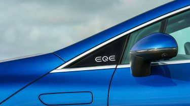 Mercedes EQE 350+ - A pillar