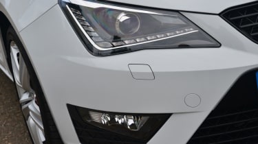 SEAT Ibiza SC Cupra headlight