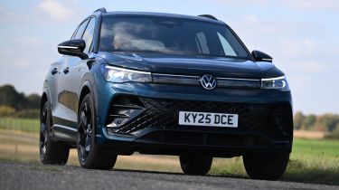 Volkswagen Tiguan UK - front action