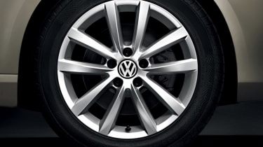 Volkswagen Passat Executive Style wheel