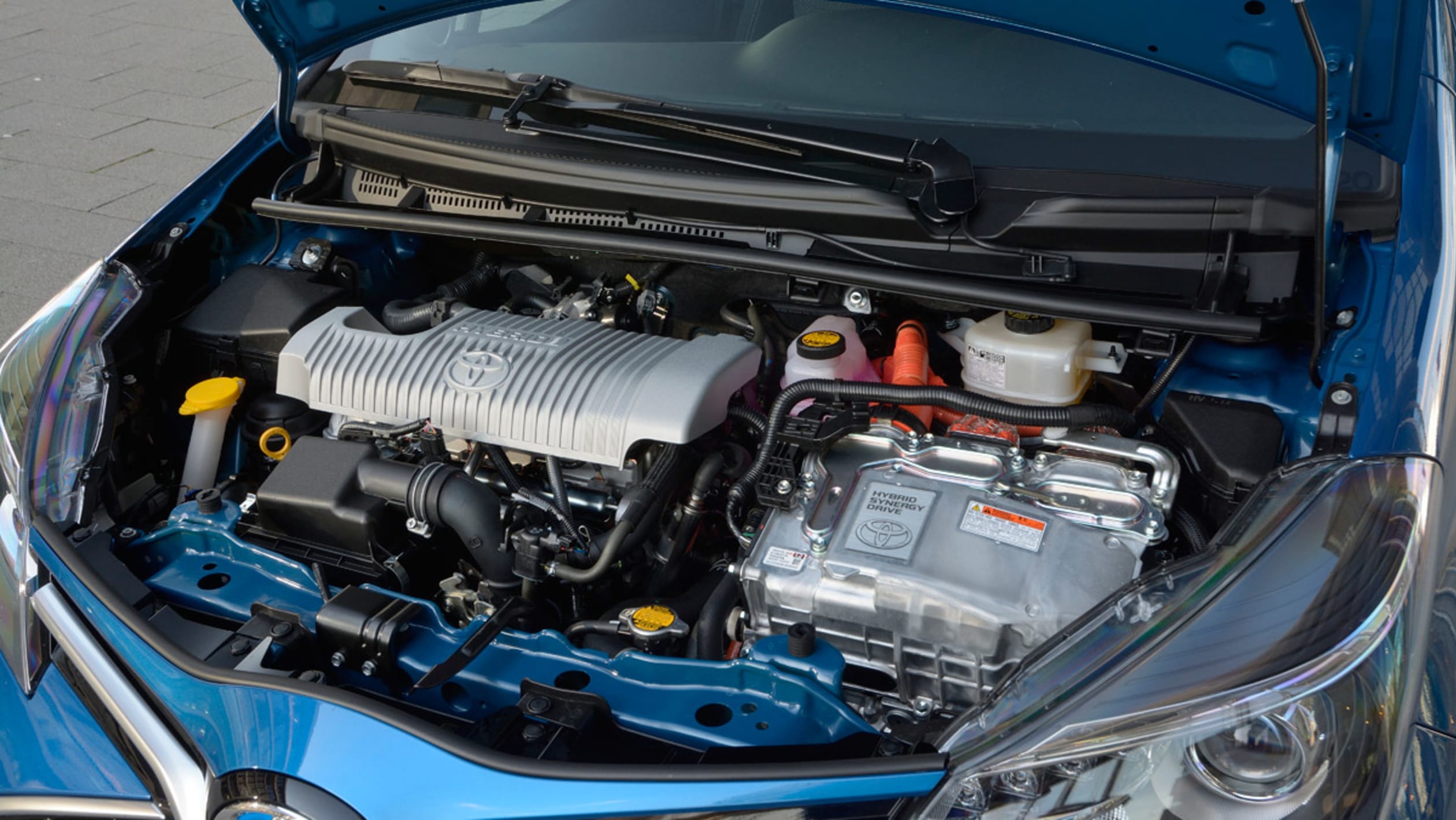 New Toyota Yaris Hybrid 2014 pictures | Auto Express