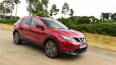 Nissan Qashqai front tracking