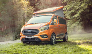 Ford Transit Custom Nugget - roof raised